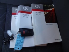 Used 2017  Toyota Tacoma Double Cab 5' Bed V6 4x4 (Natl) at CarloanExpress.Com near Hampton, VA