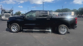 Used 2022  Chevrolet Silverado 1500 4WD Crew Cab 147" Custom at CarloanExpress.Com near Hampton, VA