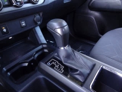 Used 2017  Toyota Tacoma Double Cab 5' Bed V6 4x4 (Natl) at CarloanExpress.Com near Hampton, VA