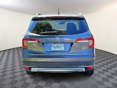 Used 2022  Honda Pilot Touring 7-Passenger AWD at CarloanExpress&period;Com near Hampton&comma; VA