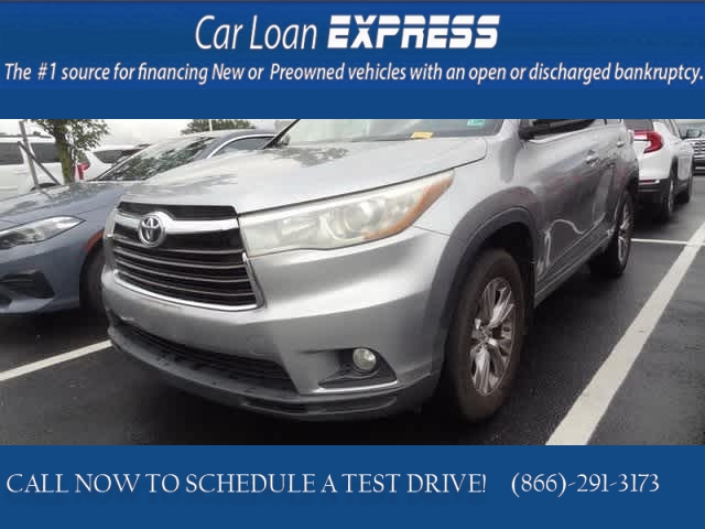 Used 2015  Toyota Highlander 4d SUV AWD XLE at CarloanExpress.Com near Hampton, VA