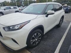Used 2020  Toyota Highlander 4d SUV AWD XLE at CarloanExpress.Com near Hampton, VA