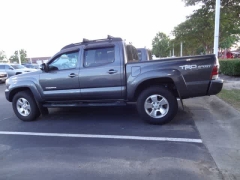 Used 2014  Toyota Tacoma 4WD Double Cab V6 &lpar;Natl&rpar; at CarloanExpress&period;Com near Hampton&comma; VA