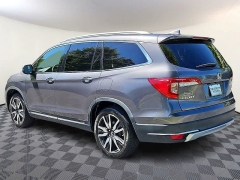 Used 2022  Honda Pilot Touring 7-Passenger AWD at CarloanExpress&period;Com near Hampton&comma; VA