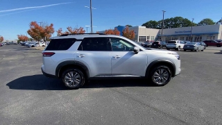 Used 2025  Nissan Pathfinder SV 4WD at CarloanExpress.Com near Hampton, VA