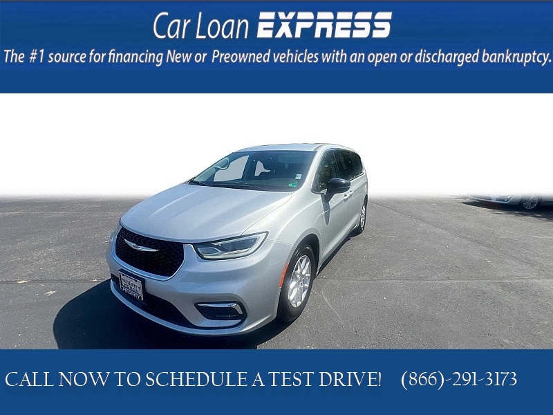 Used 2024  Chrysler Pacifica Touring L FWD at CarloanExpress.Com near Hampton, VA