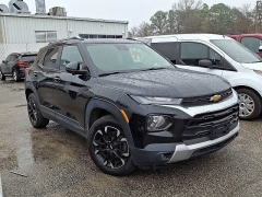 Used 2021  Chevrolet Trailblazer 4d SUV AWD LT at CarloanExpress&period;Com near Hampton&comma; VA