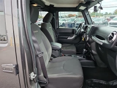 Used 2017  Jeep Wrangler Unlimited 4WD 4dr Sahara at CarloanExpress.Com near Hampton, VA