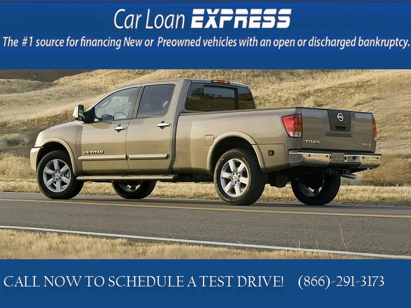 Used 2015  Nissan Titan 4WD Crew Cab SWB SL at CarloanExpress&period;Com near Hampton&comma; VA