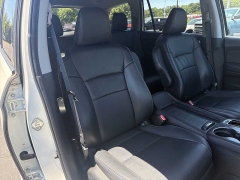 Used 2019  Honda Pilot 4d SUV AWD EX-L Nav & RES at CarloanExpress&period;Com near Hampton&comma; VA
