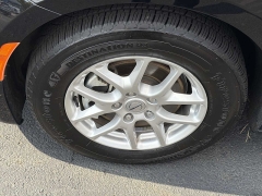 Used 2025  Chrysler Pacifica Select FWD at CarloanExpress&period;Com near Hampton&comma; VA