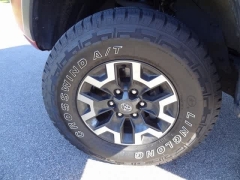 Used 2023  Toyota Tacoma 2WD Double Cab 5' Bed V6 AT (Natl) at CarloanExpress.Com near Hampton, VA