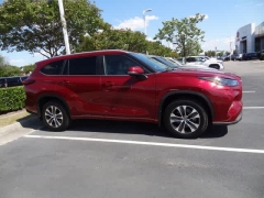 Used 2023  Toyota Highlander FWD &lpar;Natl&rpar; at CarloanExpress&period;Com near Hampton&comma; VA