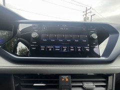 Used 2024  Volkswagen Taos SE FWD at CarloanExpress.Com near Hampton, VA