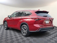 Used 2021  Toyota Highlander XLE AWD at CarloanExpress&period;Com near Hampton&comma; VA