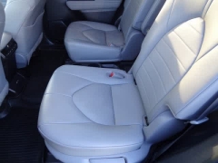 Used 2023  Toyota Highlander FWD &lpar;Natl&rpar; at CarloanExpress&period;Com near Hampton&comma; VA