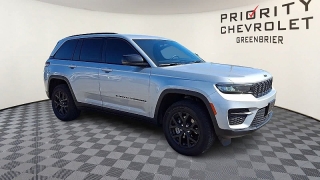 Used 2025  Jeep Grand Cherokee Altitude 4x4 at CarloanExpress&period;Com near Hampton&comma; VA