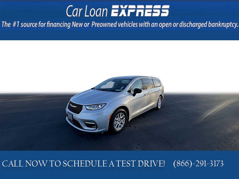 Used 2024  Chrysler Pacifica Touring L FWD at CarloanExpress.Com near Hampton, VA