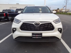 Used 2021  Toyota Highlander XLE FWD at CarloanExpress&period;Com near Hampton&comma; VA