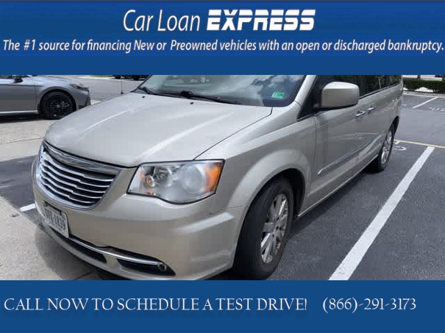 Used 2016  Chrysler Town & Country 4d Wagon Touring at CarloanExpress.Com near Hampton, VA