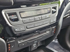 Used 2021  Honda Pilot Touring 7-Passenger AWD at CarloanExpress&period;Com near Hampton&comma; VA