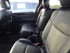 Used 2025  Toyota Sienna AWD 7-Passenger &lpar;Natl&rpar; at CarloanExpress&period;Com near Hampton&comma; VA