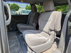 Used 2010  Toyota Sienna 5dr 7-Pass Van XLE FWD &lpar;Natl&rpar; at CarloanExpress&period;Com near Hampton&comma; VA