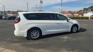Used 2023  Chrysler Pacifica Touring L FWD at CarloanExpress&period;Com near Hampton&comma; VA