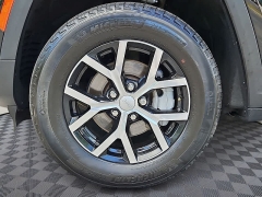 Used 2023  Jeep Grand Cherokee Limited 4x4 at CarloanExpress&period;Com near Hampton&comma; VA