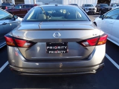 Used 2022  Nissan Altima 2.5 SV Sedan at CarloanExpress.Com near Hampton, VA