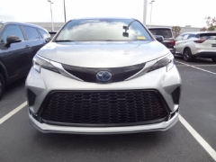 Used 2024  Toyota Sienna XSE FWD 7-Passenger at CarloanExpress&period;Com near Hampton&comma; VA
