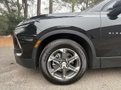 Used 2025  Chevrolet Blazer AWD 4dr LT w&sol;2LT at CarloanExpress&period;Com near Hampton&comma; VA