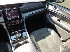 Used 2025  Jeep Grand Cherokee Altitude 4x4 at CarloanExpress&period;Com near Hampton&comma; VA