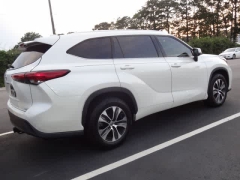 Used 2021  Toyota Highlander XLE FWD at CarloanExpress&period;Com near Hampton&comma; VA