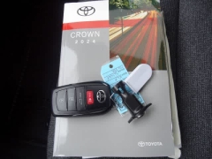 Used 2024  Toyota Crown AWD &lpar;Natl&rpar; at CarloanExpress&period;Com near Hampton&comma; VA