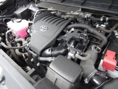 Used 2023  Toyota Highlander FWD &lpar;Natl&rpar; at CarloanExpress&period;Com near Hampton&comma; VA