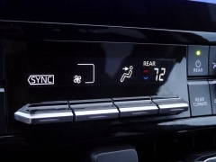 Used 2023  Toyota Highlander FWD &lpar;Natl&rpar; at CarloanExpress&period;Com near Hampton&comma; VA