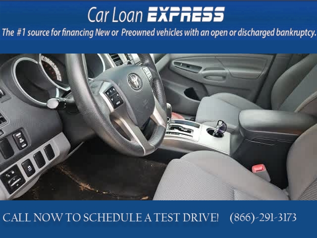 Used 2013  Toyota Tacoma 2WD Double Cab PreRunner V6 Short Bed at CarloanExpress.Com near Hampton, VA