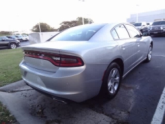 Used 2022  Dodge Charger SXT RWD at CarloanExpress.Com near Hampton, VA
