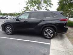 Used 2021  Toyota Highlander XLE AWD at CarloanExpress&period;Com near Hampton&comma; VA
