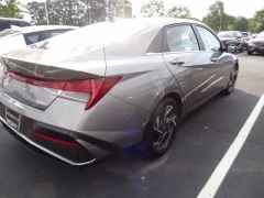 Used 2024  Hyundai Elantra Limited IVT at CarloanExpress&period;Com near Hampton&comma; VA