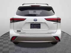 Used 2022  Toyota Highlander Hybrid Platinum AWD at CarloanExpress&period;Com near Hampton&comma; VA