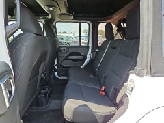 Used 2018  Jeep Wrangler Unlimited 4d SUV 4WD Sahara at CarloanExpress&period;Com near Hampton&comma; VA