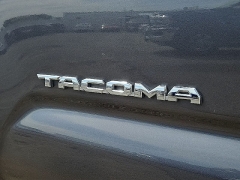 Used 2018  Toyota Tacoma Double Cab 5' Bed V6 4x4 &lpar;Natl&rpar; at CarloanExpress&period;Com near Hampton&comma; VA