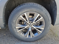 Used 2017  Toyota Highlander 4d SUV FWD LE at CarloanExpress&period;Com near Hampton&comma; VA