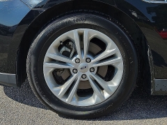 Used 2018  Ford Taurus 4d Sedan FWD SE at CarloanExpress&period;Com near Hampton&comma; VA