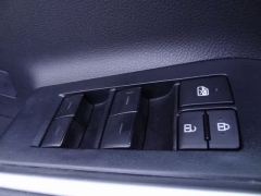 Used 2023  Toyota Highlander FWD &lpar;Natl&rpar; at CarloanExpress&period;Com near Hampton&comma; VA