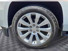 Used 2020  Chevrolet Suburban 4d SUV 4WD LT at CarloanExpress&period;Com near Hampton&comma; VA