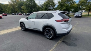 Used 2024  Nissan Rogue AWD SV at CarloanExpress.Com near Hampton, VA