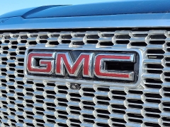 Used 2024  GMC Yukon XL 4WD 4dr Denali at CarloanExpress&period;Com near Hampton&comma; VA